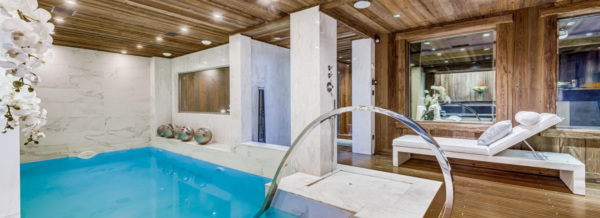 Chalet Carat